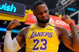 Tarjeta de novato de LeBron James fue vendida en 5.2 MDD, estableciendo un récord