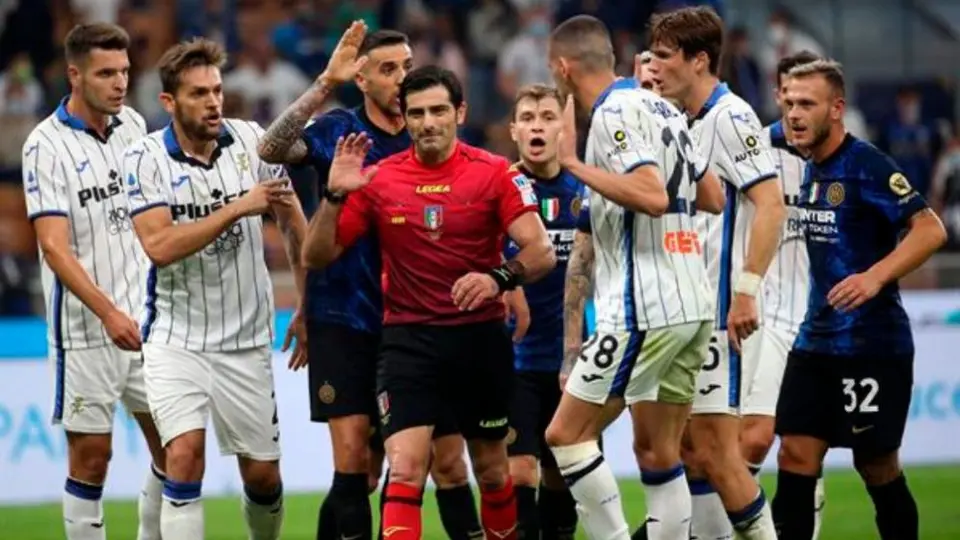 Serie A: Inter y Atalanta firman apasionante y polémico empate en Meazza