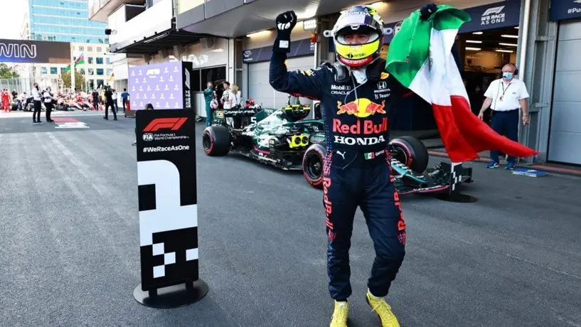 Checo Pérez sobre su victoria en el GP Azerbaiyán: 'Es una locura, estoy muy contento'