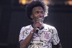Corinthians: Willian protagonizó emotivo reencuentro con su padre en la llegada al club