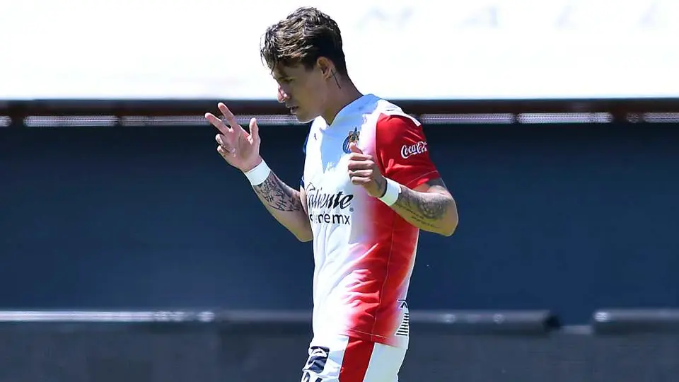 Chicote Calderón: Buscará que racha goleadora en pretemporada le devuelva titularidad en Chivas