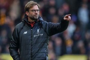 Klopp mostró su apoyo a joven aficionado con cáncer terminal: 'Nunca caminarás solo'