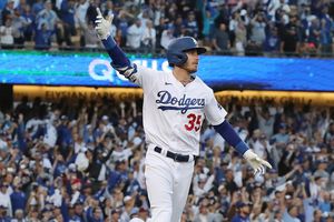 MLB: Dodgers respira en Serie de Campeonato con remontada en casa ante Braves