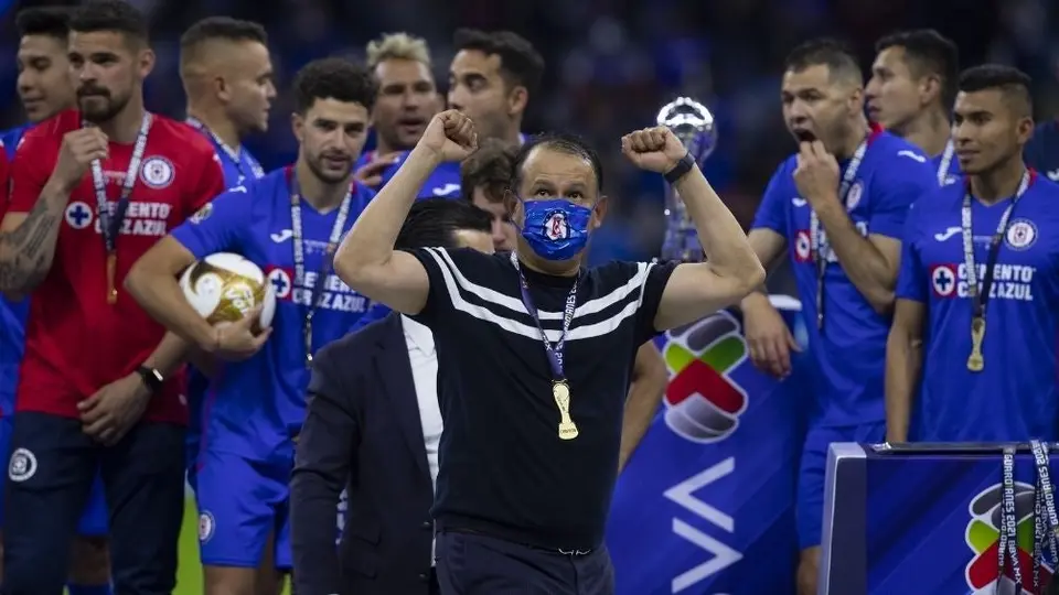 Reynoso sobre el título de Cruz Azul: 'Apenas lo voy asimilando'