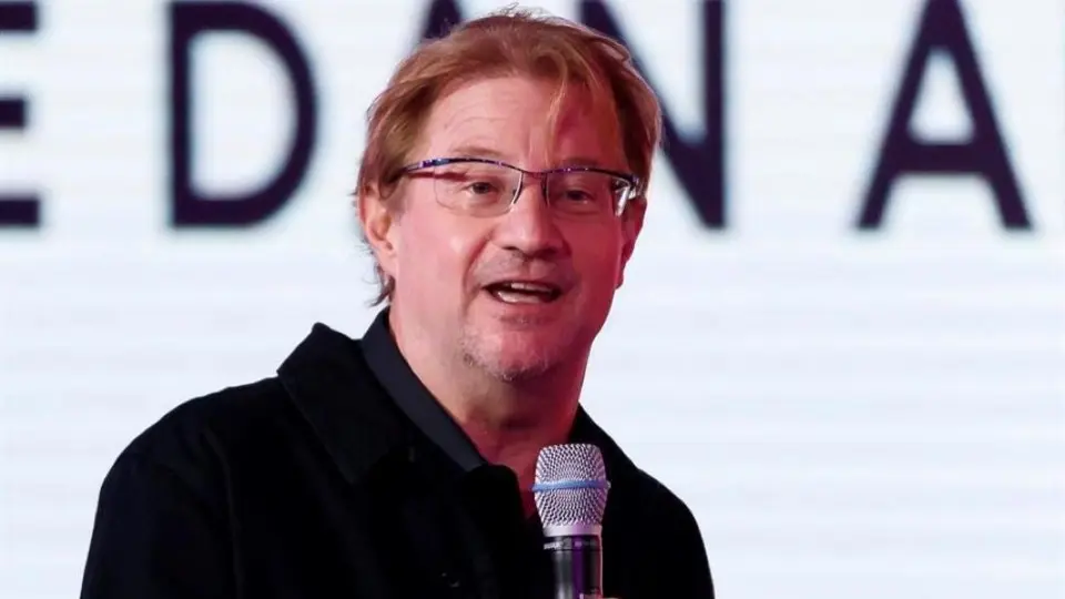 Giran orden de aprehensión contra el escritor mexicano Andrés Roemer por violación