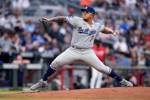 Julio Urías: Encaminado a conseguir las 20 victorias en la Grandes Ligas