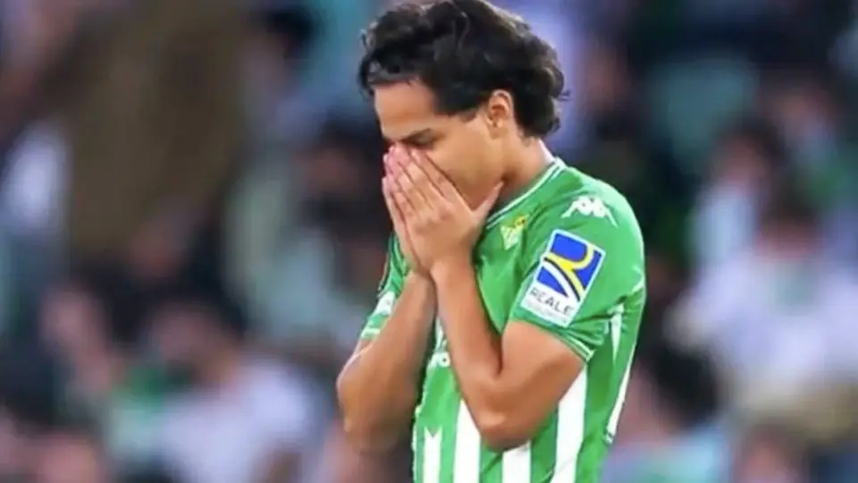 Pellegrini, satisfecho con el regreso de Diego Lainez: 'Siempre es una alternativa importante'