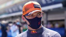 Verstappen mandó indirecta a Checo Pérez: 'Quedé solo como pato frente a escopeta'