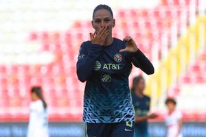 Janelly Farías, presente en el México vs Jamaica como comentarista de CBS