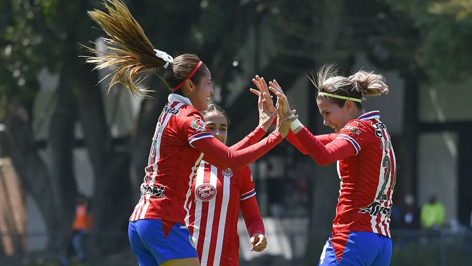 Chivas Femenil: Montoya agradeció respaldo de directiva y cuerpo técnico tras salida de jugadoras