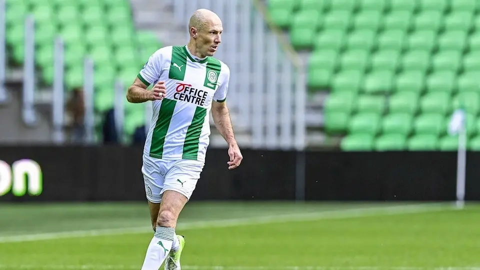 Arjen Robben volvió a jugar con el Groningen tras seis meses lesionado