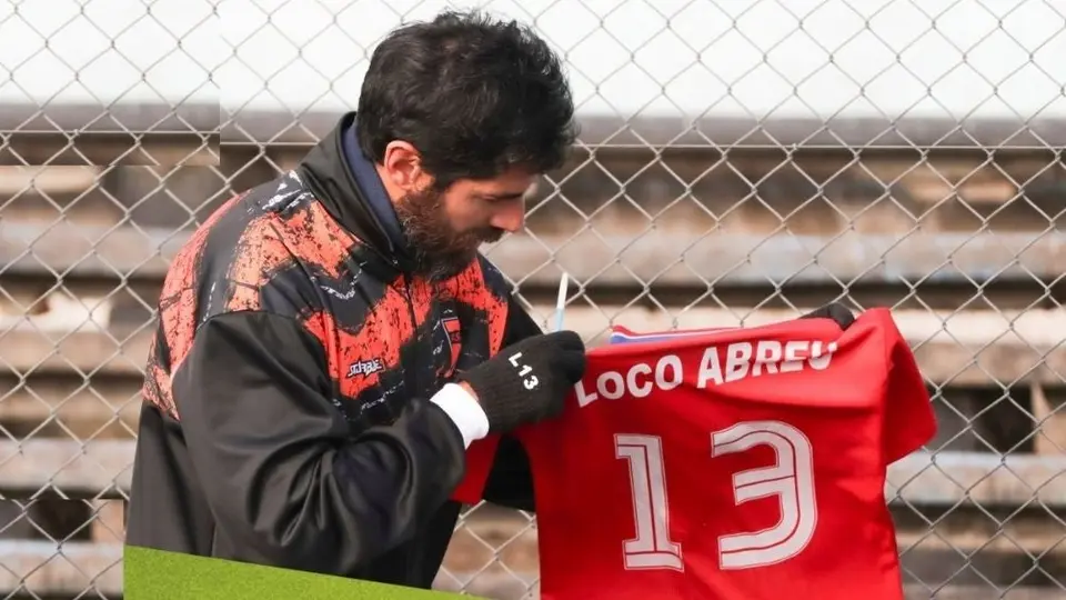 Loco Abreu: Volverá del retiro con 44 años para jugar en su equipo número 32, el Olimpia
