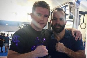 Canelo Álvarez a su hermano previo a pelea ante Omar Chávez: 'Quiero que le des en la mad...'