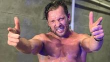 AAA: Kenny Omega será operado; Megacampeonato queda vacante