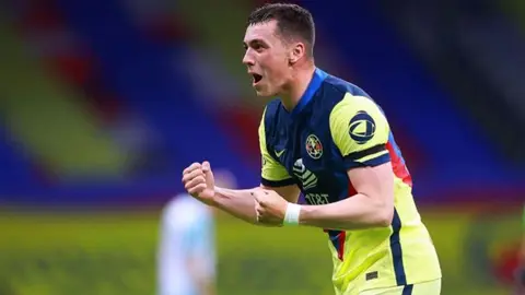 América: Viñas, disponible para arranque del Apertura 2021 ante Querétaro