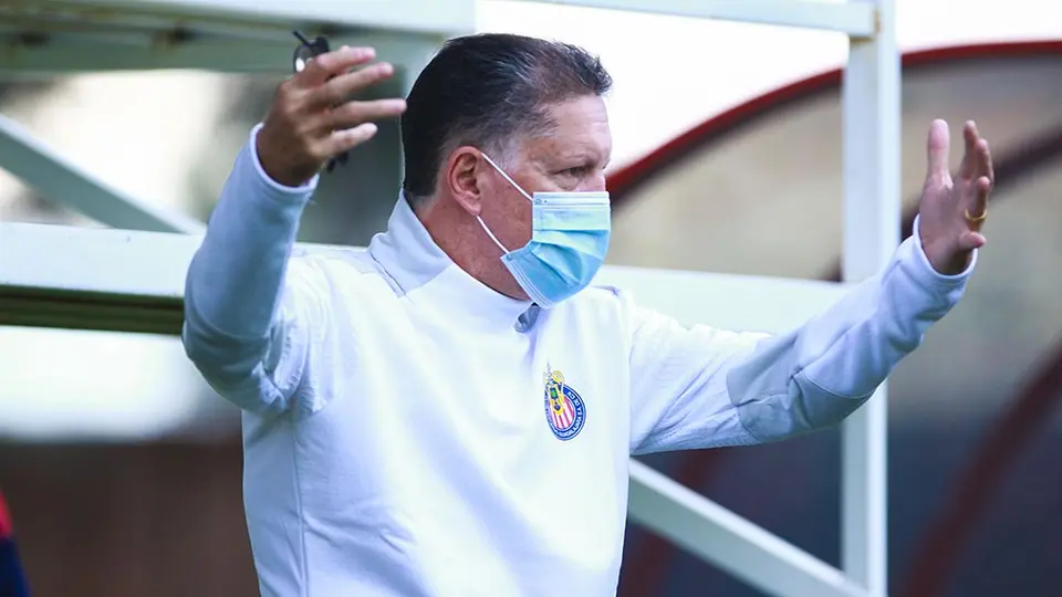 Tiburón Sánchez sobre Chivas: 'Que Peláez salga a dar la cara, no con un video'