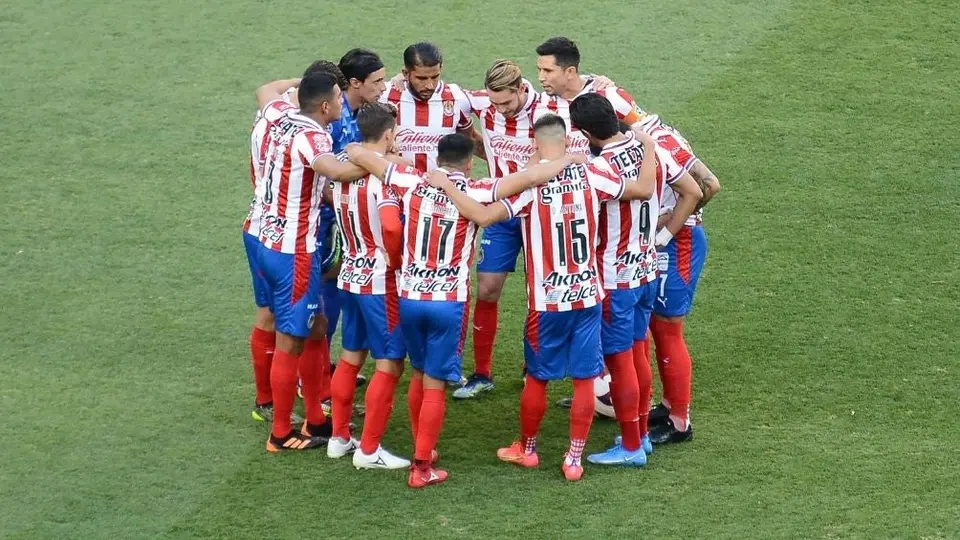 Chivas: Víctor Vucetich mandó a siete canteranos de arranque para enfrentar a Rayados
