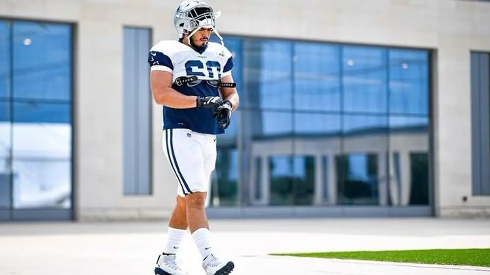 NFL: Isaac Alarcón, liniero ofensivo mexicano, debutó en pretemporada de Dallas