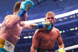 Billy Joe Saunders analiza el retiro tras gravedad de lesión en pelea con Canelo