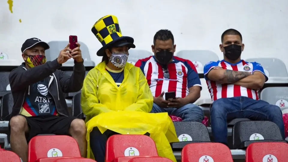 Clásico Nacional: Afición olvidó el protocolo sanitario al ingresar al Estadio Azteca