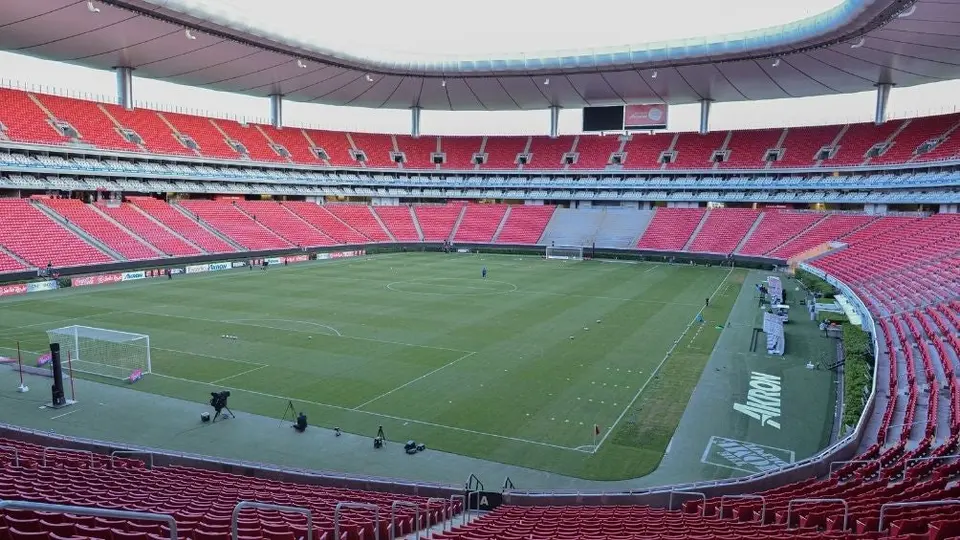 Gobernador de Jalisco reiteró su intención de recibir un juego de Eliminatoria en el Akron