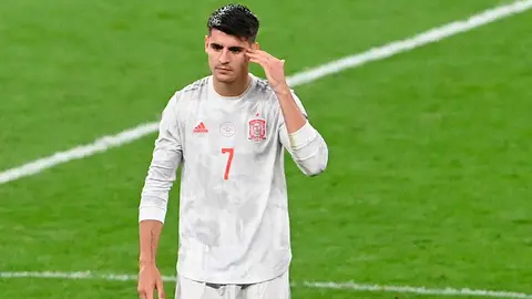 Esposa de Álvaro Morata publicó las amenazas que recibió durante el Italia vs España