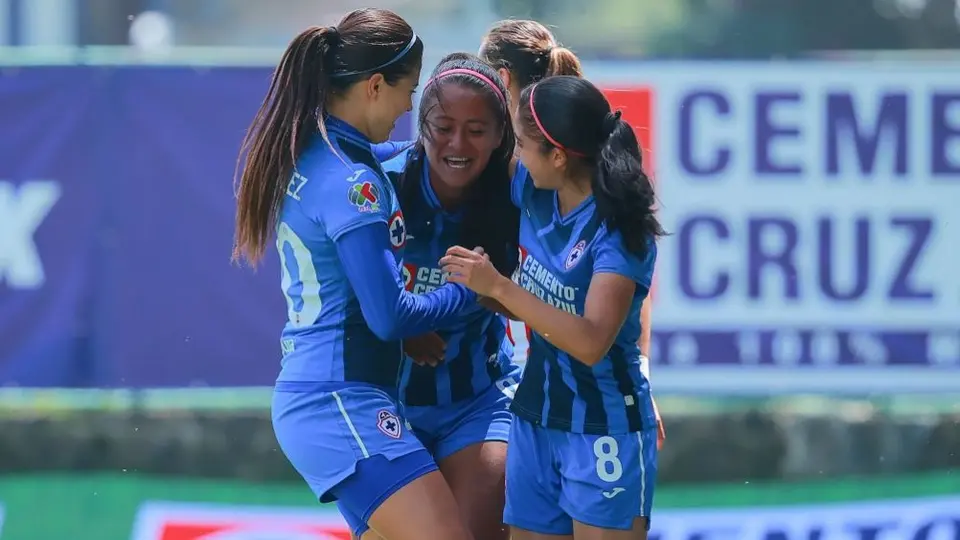 Carlos Pérez, DT de Cruz Azul Femenil: 'Ha sido un inicio satisfactorio'