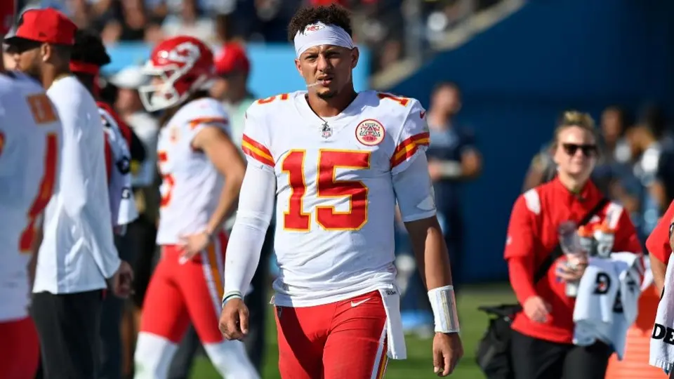 Mahomes: Confirmó que se encuentra bien tras salir del juego ante Titans