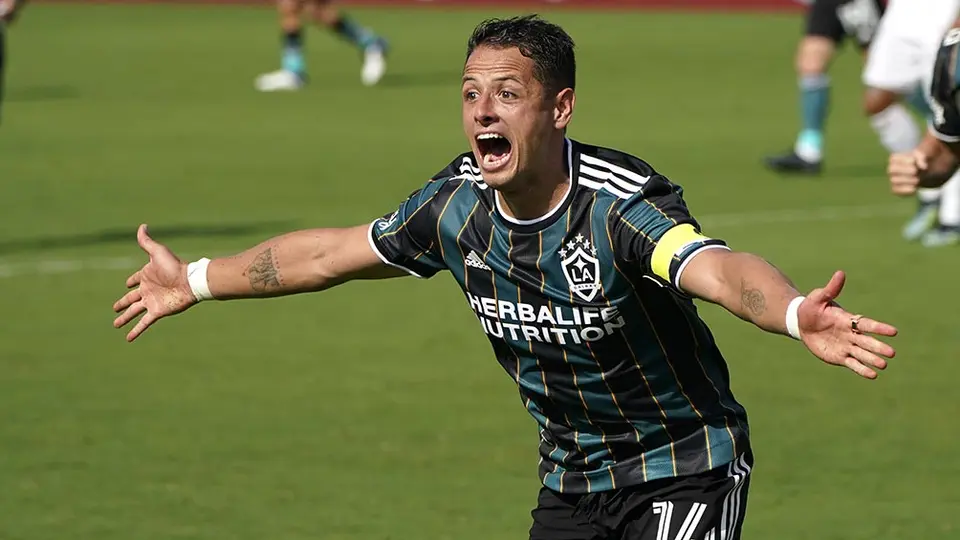 Chicharito Hernández: 'Me costó dejar Europa, tenía para dar más allá'