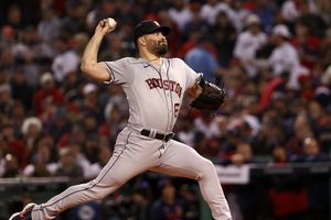 Serie Mundial: José Urquidy abrirá el Juego 2 para los Astros