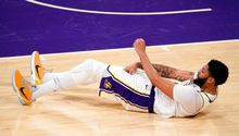 Lakers: Anthony Davis volvió a lesionarse en derrota vs Suns