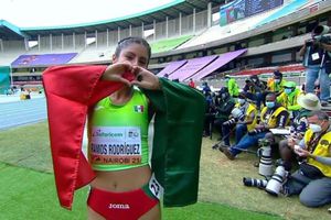 Sofía Ramos y Luis Avilés tuvieron que cubrir sus gastos de vuelo y hospedaje