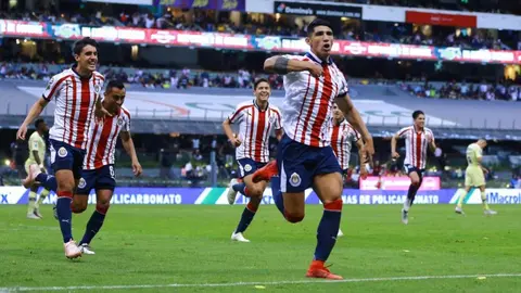 Alan Pulido: Calentó el Clásico Nacional con polémica publicación en redes