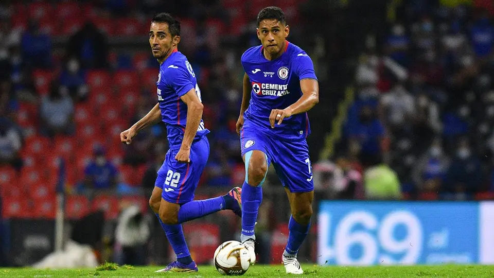 Velázquez sobre Luis Romo: 'Un equipo de España está interesado, pero las cosas se enfriaron'