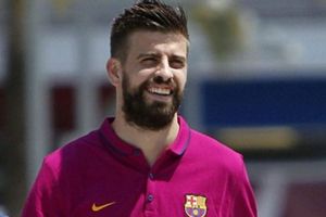 Piqué obsequió playera a Joaquín por su retiro con emotivo mensaje