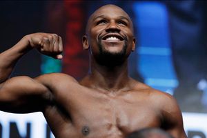 Mayweather presumió sus autos favoritos en una colección valuada en más de 20 mde