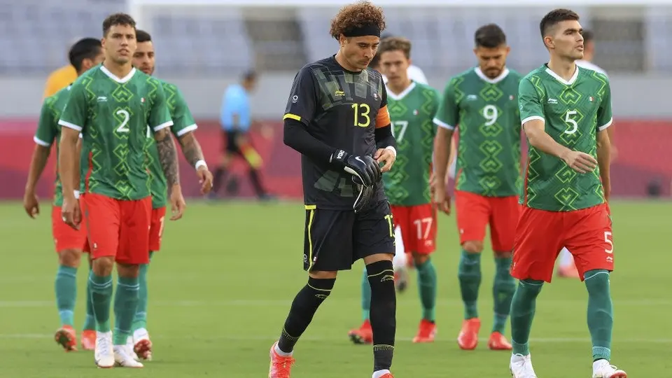 Guillermo Ochoa: 'El último estirón vale la pena por ser la última vez de este equipo junto'