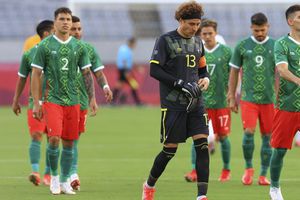 Guillermo Ochoa: 'El último estirón vale la pena por ser la última vez de este equipo junto'