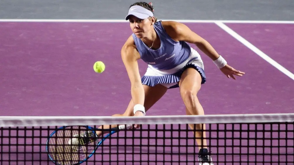 Giuliana Olmos en acción en las WTA Finals | IMAGO7