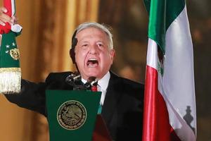 Video: AMLO dio el Grito de Independencia en el Zócalo de la Ciudad de México