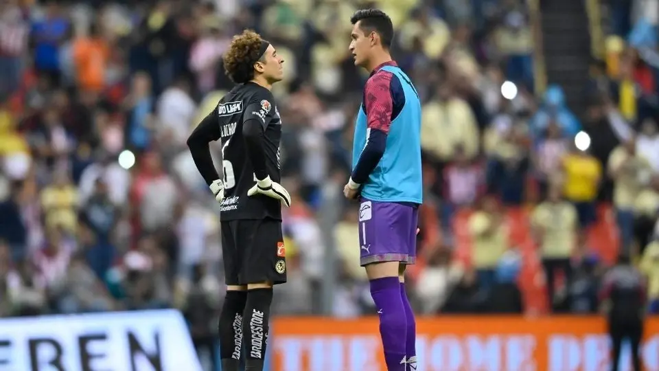 Iker Casillas sobre Gudiño: 'Estará apretando a Ochoa por un lugar en el Mundial'