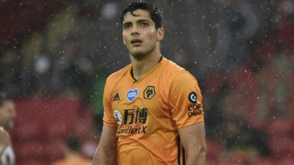 Raúl Jiménez: Se filtraron los que serían los nuevos uniformes de Wolverhampton