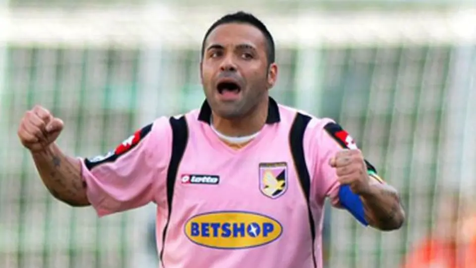 Fabrizio Miccoli, exjugador italiano, condenado a prisión por extorsión