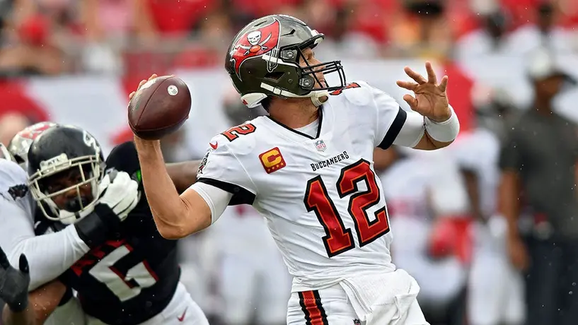 Tom Brady, a las puertas de romper récord de yardas aéreas en juego contra Patriots