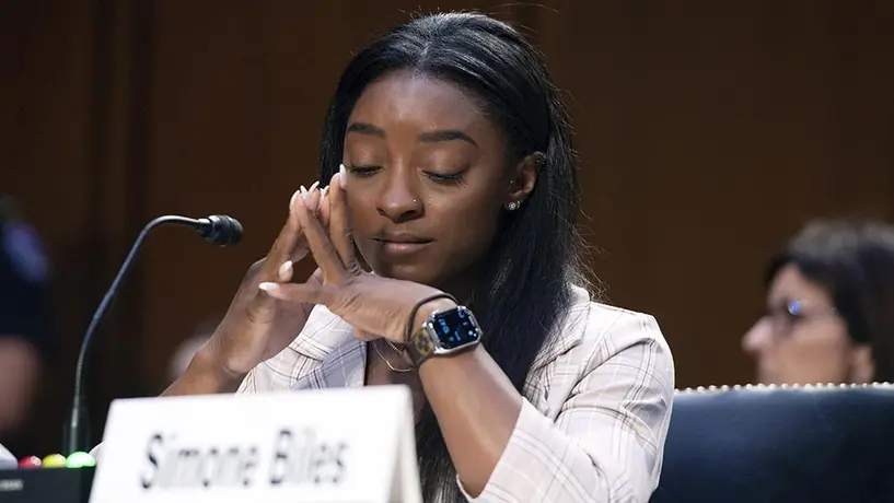 Biles rompió en llanto al hablar sobre abuso de Nassar: 'Culpo a todo el sistema'