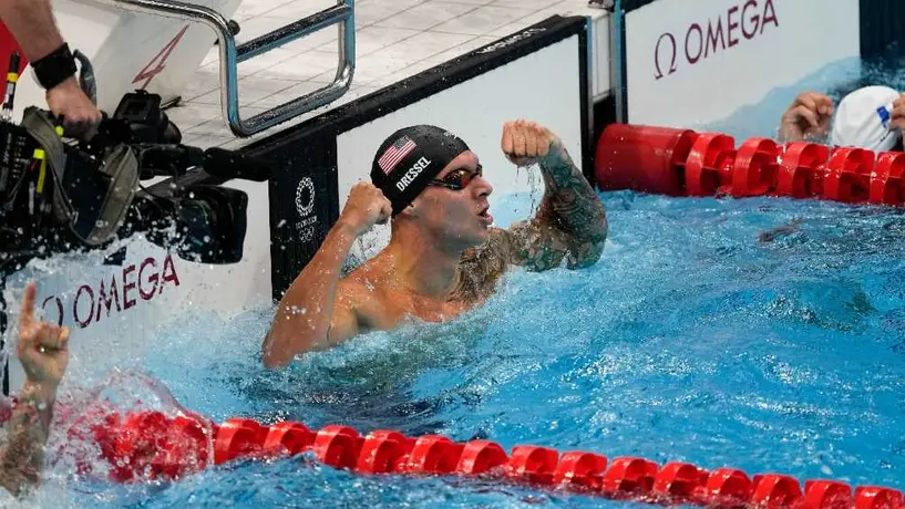 Video: Caeleb Dressel presumió las cualidades de su perrita para la natación