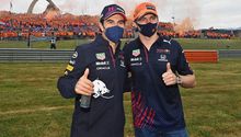 Helmut Marko: 'En algunas cosas Checo está a la par de Verstappen'
