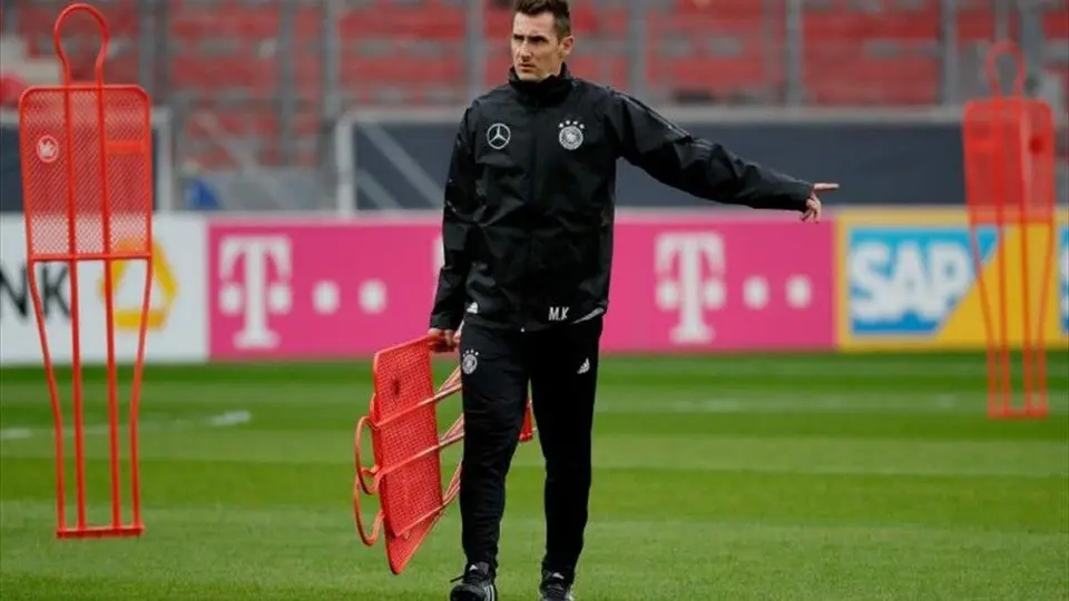 Miroslav Klose, diagnosticado con una doble trombosis en la pierna
