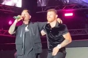 Video: Canelo Álvarez acompañó a J Balvin en el Baja Beach Fest