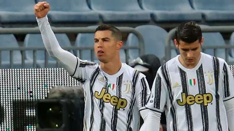 Cristiano: Jersey de CR7, subastado por más de 13 mil dólares para tratamiento de niño serbio